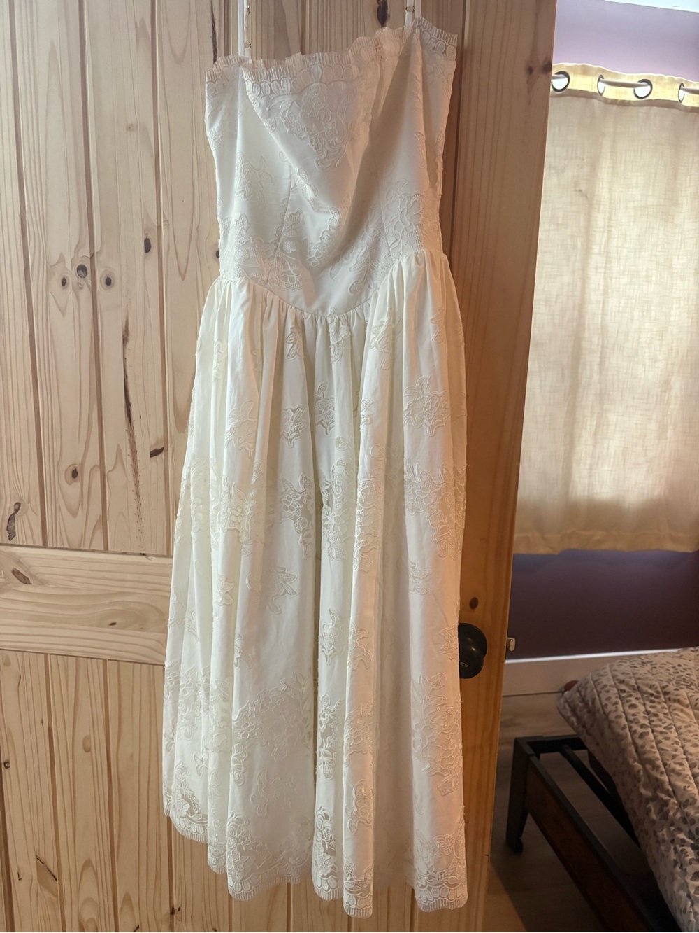 House of CB White Lace Midi Dress with Spaghetti Straps - Picture 4 of 11